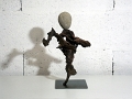 Sculpture bois flotté et galet sur socle m굡l - Ref.S14200