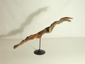 Esse - Sculpture en bois flotté avec cailloux incrusés naturellement - Ref.S11025